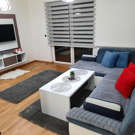 Apartman Bulevar Sarajevo - Free Parking エクステリア 写真