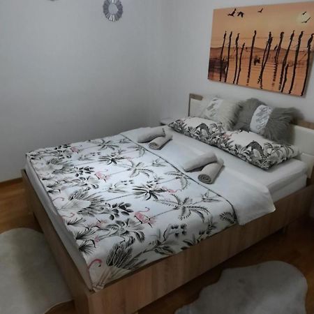 Apartman Bulevar Sarajevo - Free Parking エクステリア 写真