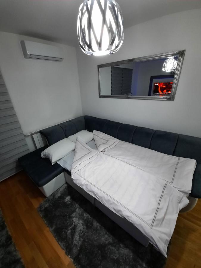 Apartman Bulevar Sarajevo - Free Parking エクステリア 写真