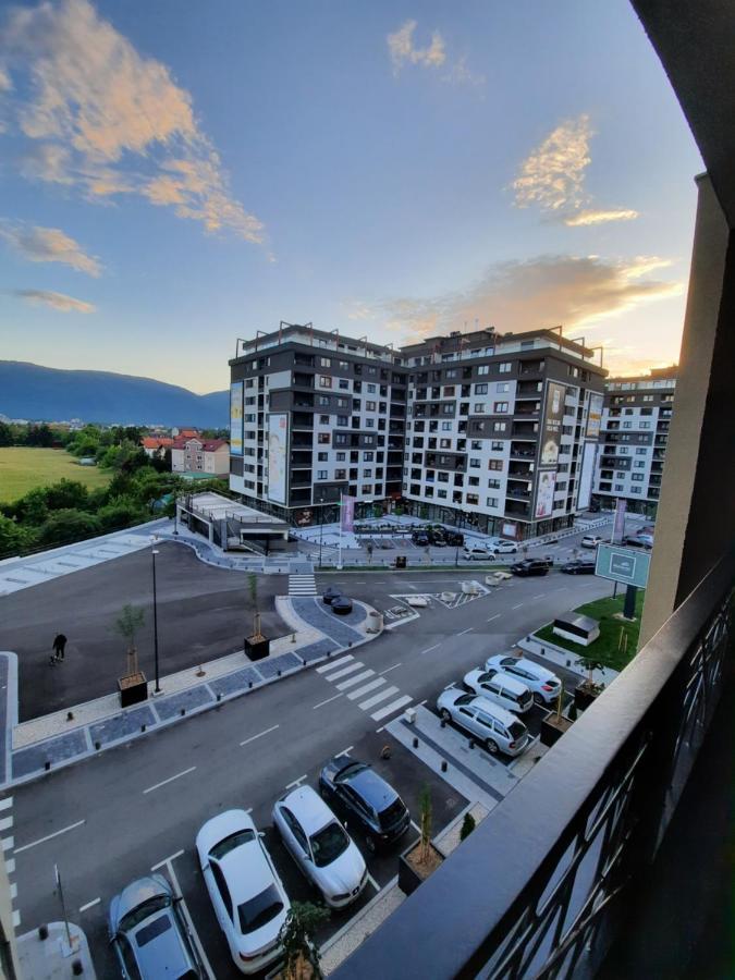 Apartman Bulevar Sarajevo - Free Parking エクステリア 写真