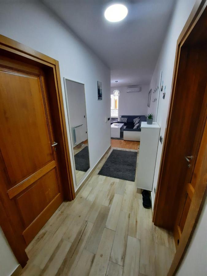 Apartman Bulevar Sarajevo - Free Parking エクステリア 写真