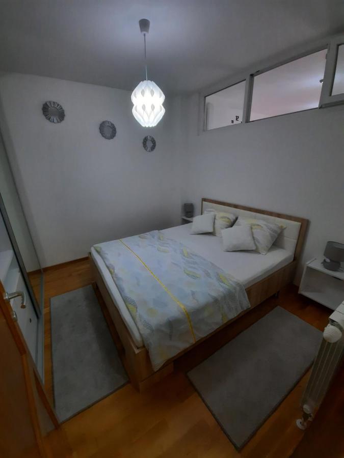 Apartman Bulevar Sarajevo - Free Parking エクステリア 写真