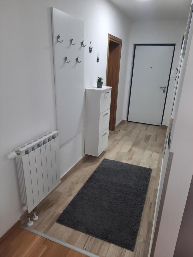 Apartman Bulevar Sarajevo - Free Parking エクステリア 写真