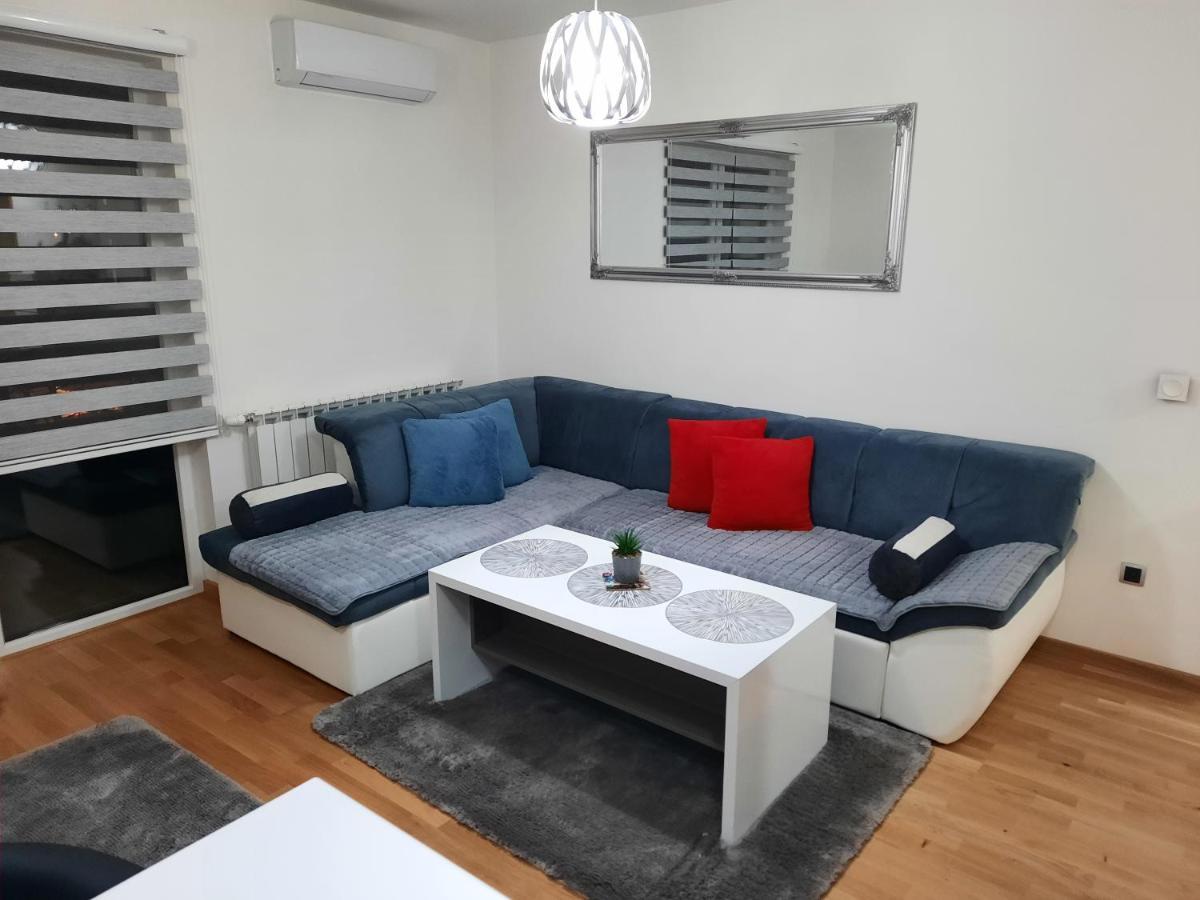Apartman Bulevar Sarajevo - Free Parking エクステリア 写真